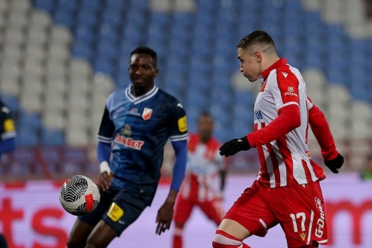 Crvena zvezda igra protiv Šturma