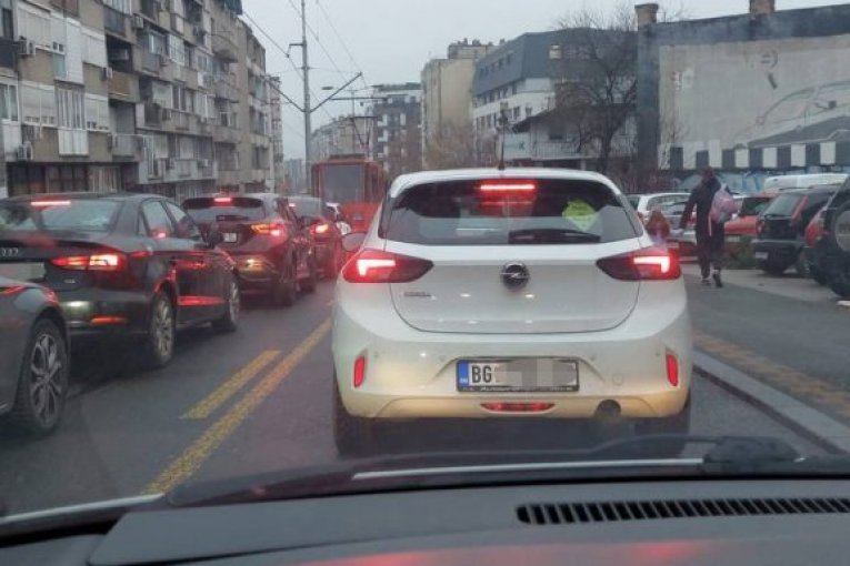 Gužva u ulici Vojvode Stepe