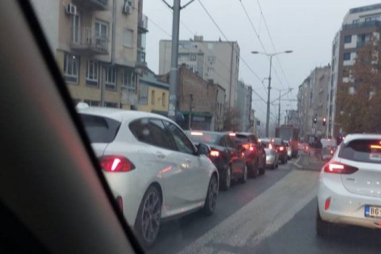 Gužva u ulici Vojvode Stepe