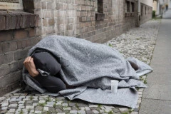 PORAŽAVAJUĆI PODACI: U Francuskoj najmanje 927 beskućnika umrlo tokom 2025. godine