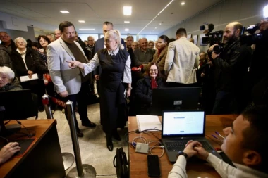 NA ŠALTERIMA POTREBNA SAMO DVA DOKUMENTA! Ministarka Sofronijević, povodom ogromnog interesovanja za prijavu nepokretnosti, ukazala na bitnu stvar!