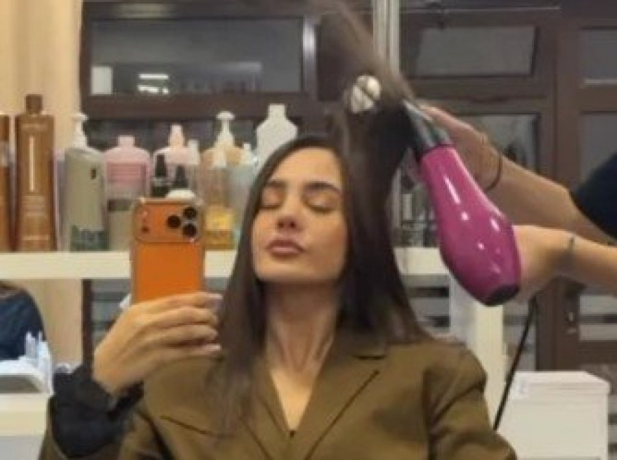 PRVO OGLAŠAVANJE ANĐELE ĐURIČIĆ NAKON VESTI O POMIRENJU, SKINULA I ZAVOJE! Fanovi u šoku zbog njenog novog izgleda! (GALERIJA)