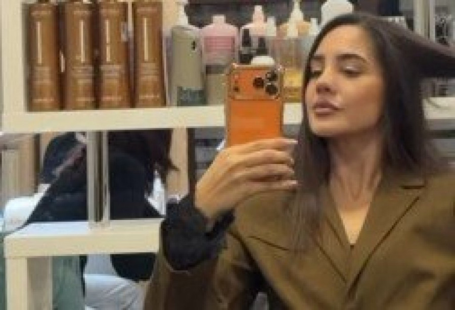 PRVO OGLAŠAVANJE ANĐELE ĐURIČIĆ NAKON VESTI O POMIRENJU, SKINULA I ZAVOJE! Fanovi u šoku zbog njenog novog izgleda! (GALERIJA)