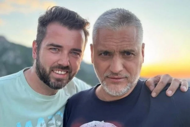 NAJINTIMNIJI SNIMAK ČEDE JOVANOVIĆA I NJEGOVOG PRIJATELJA: Nije mogao da se iskontroliše, kamera sve zabeležila! (VIDEO)