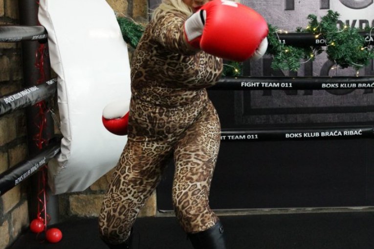 Jovana Jeremić u tigrastom trikou