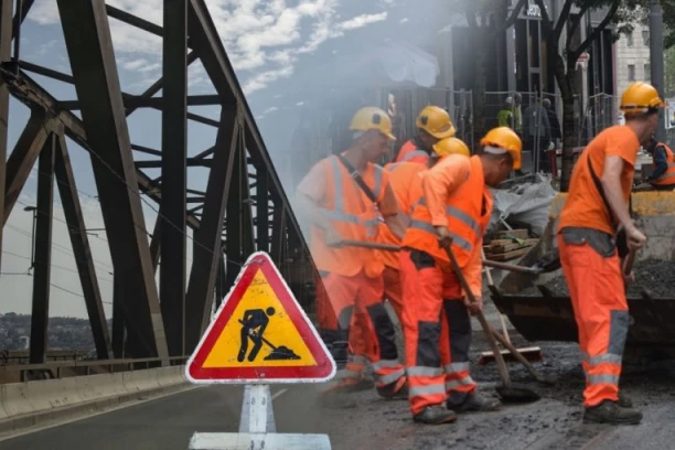 SPREMA SE PAKAO NA PANČEVAČKOM MOSTU: Rekonstrukcija na pomolu, ali to donosi radove i ogromne gužve - evo kada se  očekuje prva faza