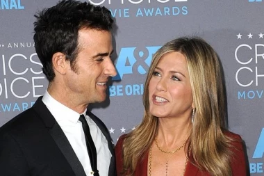 BIVŠI MUŽ DŽENIFER ANISTON POSTAJE OTAC! Tajno se oženio 24 godine mlađom koleginicom - saznajte sve detalje!