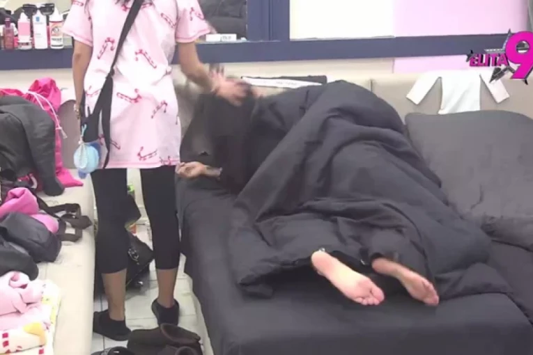 DIVLJAČKA AKCIJA ANITE I FILIPA! Maja ih prekinula, udarili joj NAJBRUTALNIJU KONTRU - sve se treslo (VIDEO)