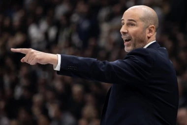 ŠTA ĆE SAD REĆI DŽABARI? Ko je Đoan Penjaroja, novi trener Partizana - Parker ga se BAŠ DOBRO seća!