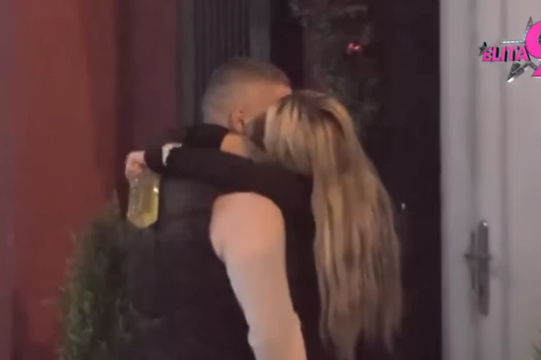 ŠOK-BOMBA O VRELOJ AKCIJI ANELI I ASMINA UŽIVO NA PINKU: Pukla bruka, voditelj obelodanio skandalozne detalje SNIMKA!