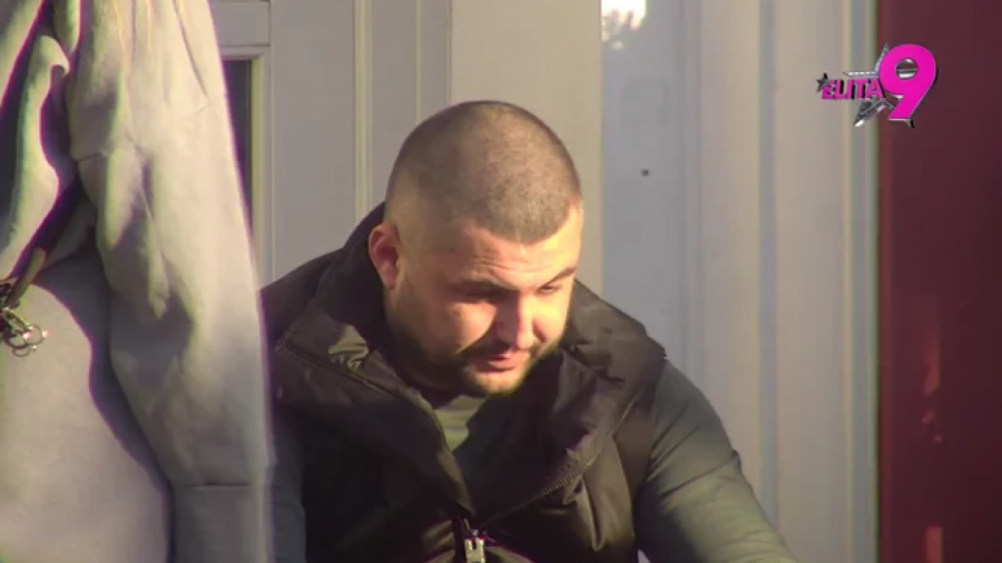 NJENO DNO JE DOBILO PODRUM! Konj ili Aneli, Asminu je svejedno - starleta UNIŠTILA svoju porodicu za DŽABE! (VIDEO)