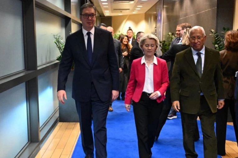 "SRBIJA JE PRIVRŽENA SVOM STRATEĐKOM CILJU - ČLANSTVU U EU"! Vučić posle večere sa Ursulom fon der Lajen u Briselu poslao jaku poruku! (FOTO, VIDEO)