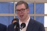 PROSEČNA PLATA U NIŠU BIĆE 1.000 EVRA: Vučić obilazi proizvodni pogon fabrike Palfinge - predsednil najavio veliki trening centar od 3000 kvadrata u Nišu!