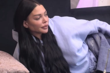 MAJA MARINKOVIĆ OBRISALA PATOS ASMINOM UŽIVO NA PINKU: Skandal u emisiji kakav se ne pamti, ukućani mu se smejali u lice!