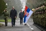 VUČIĆ NASTAVLJA POSETU NIŠU: Obilazak kasarne "Mija Stanimirović"!