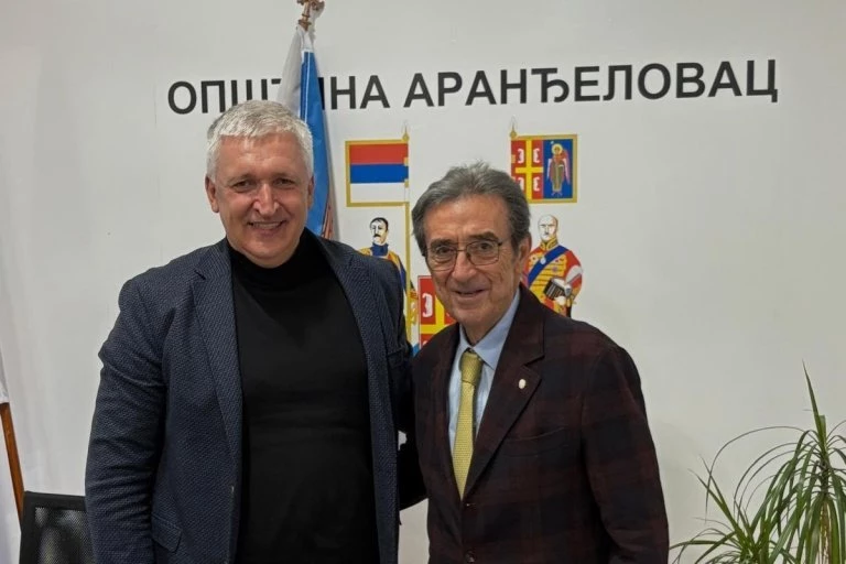 "MAĐIONIČAR VINA" U SRCU ŠUMADIJE: Rikardo Kotarela izabrao Aranđelovac!