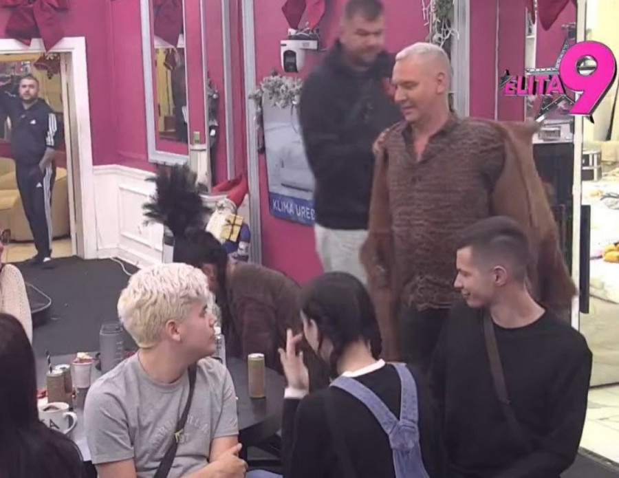 PRODUKCIJA PUSTILA SNIMAK SOFIJE I TERZE BEZ CENZURE! Janićijevićka skočila kao oparena - PAKUJU JOJ PROŠLOGODIŠNJI SCENARIO?!