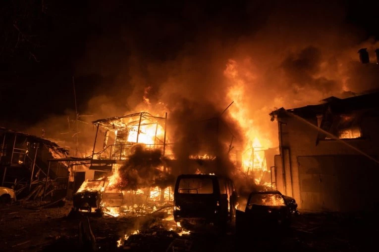 "IZGUBILA SAM SEDMORO DECE I MUŽA DOK SU BOMBE PADALE!" - jeziva ispovest majke kida dušu: Vlada nas je lagala da smo bezbedni, a onda je počeo MASAKR!