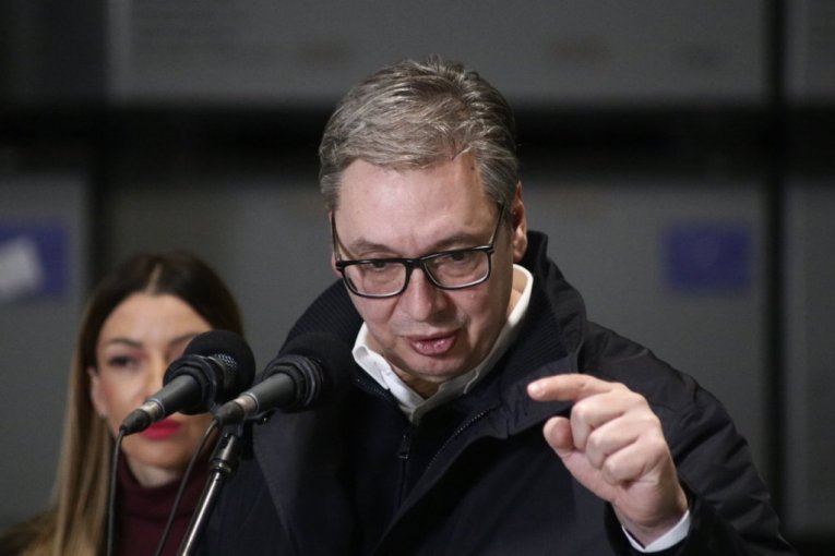 Aleksandar Vučić poseta fabrici Yusei
