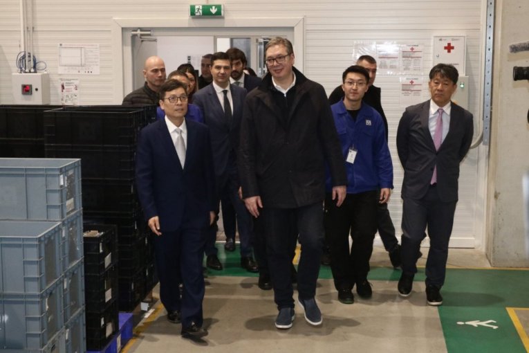 Aleksandar Vučić poseta fabrici Yusei