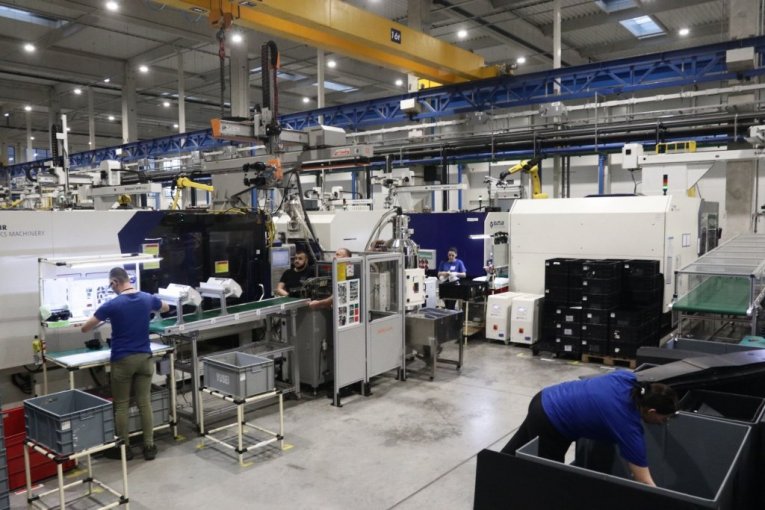 Aleksandar Vučić poseta fabrici Yusei