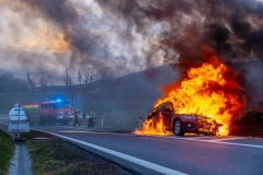 ALBANAC IZGUBIO SVEST, PA IZAZVAO STRAVIČAN SUDARI: Prvi snimci s mesta tragedije ČUVENOG PEVAČA! Balkan u šoku (VIDEO)