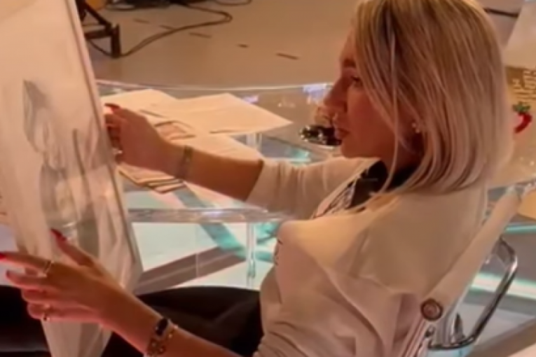 Jovana Jeremić plače