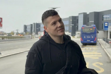 UZNEMIRUJUĆE STANJE SLOBE RADANOVIĆA: Telo mu u TEŠKIM OPEKOTINAMA, procurili svi detalji, pogledajte na šta liči!