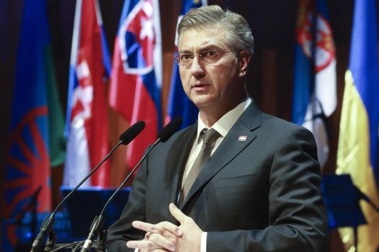 "UPOZORIĆEMO NATO DA SRBIJA IMA SUPERSONIČNU RAKETU": Plenković veoma zabrinut zbog arsenala naše vojske