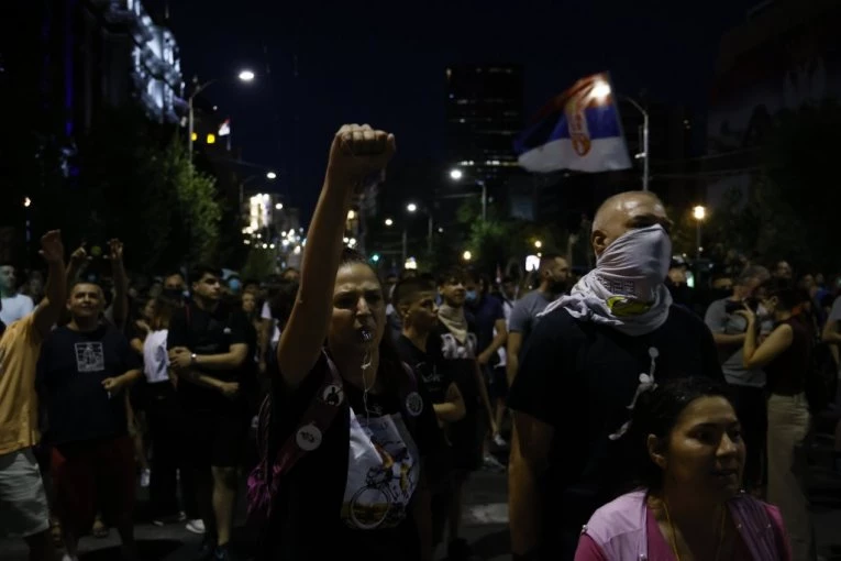 BRUKA KAKVU SRBIJA NE PAMTI! Dobio OTKAZ jer je psovao decu, a sada se vraća u javni servis! Da li je moguće da će ovaj čovek ponovo uređivati program RTS-a?!