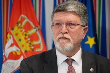 PICULA I BLOKADERSKA OPOZICIJA VEOMA SINHRONIZOVANI: Žele da ukinu EU fondove i sruše Vučića!