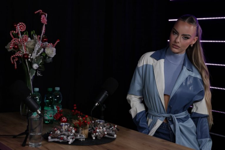 Teodora Popovska - Hotcast