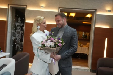 DRAŠKO STANIVUKOVIĆ PRIZNAO SIMPATIJE NATAŠI BEKVALAC! Pred kamerama se ogolio do kostiju, odlepio kad je ugledao plavušu! (VIDEO)