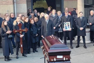 "TATA, NIKAD TI TO NISAM PRIZNAO..." Srceparajući govor Zvezdana Terzića kroz suze na očevoj sahrani! (GALEIJA, VIDEO)