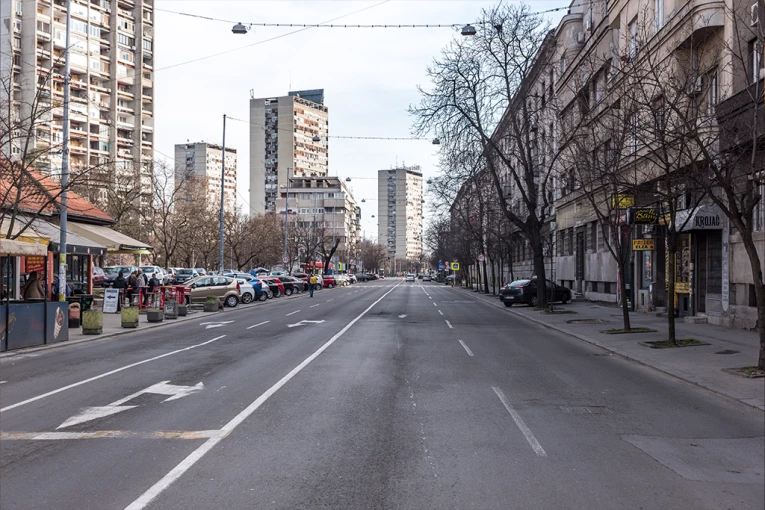 DA LI JE OVO NAJJAČA PORUKA U ISTORIJI ZEMUNA? Isplivala slika koja je razbesnela Beograđane! Zar je moguće da još uvek OVO RADIMO?! (FOTO)