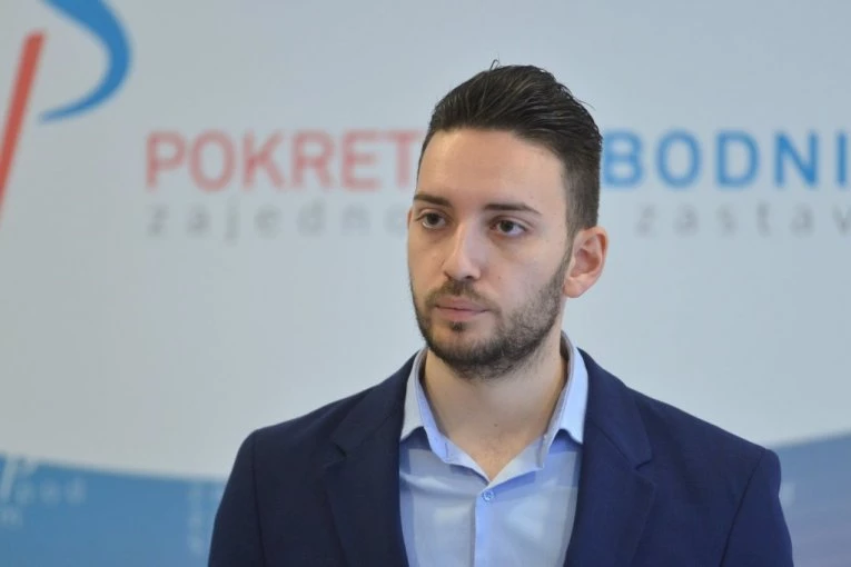 SRDANOVIĆ JE KUKAVICA, NIJE SMEO PROTIV NAJJAČEG - VUČIĆA! Pavle Grbović oštro opleo po nosiocu blokaderske liste!
