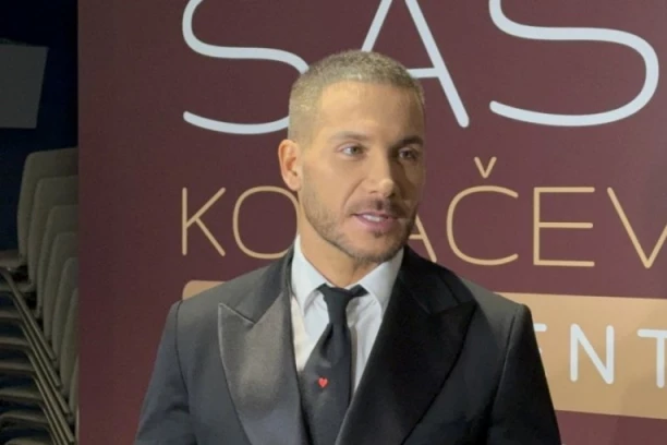 EMINA JAHOVIĆ NIJE POZVANA NA KONCERT SAŠE KOVAČEVIĆA: Puče istina o njihovoj svađi, pevač napokon prekinuo tišinu! (VIDEO)