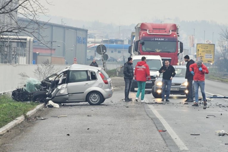 Težak udes na obilaznici kod Gornjeg Milanovca