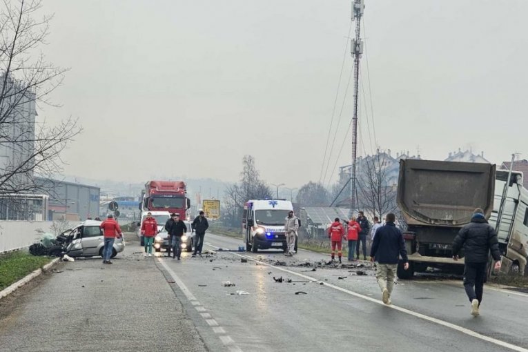 Težak udes na obilaznici kod Gornjeg Milanovca