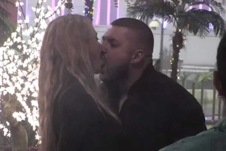 Ljubav i rat Aneli i Asmina