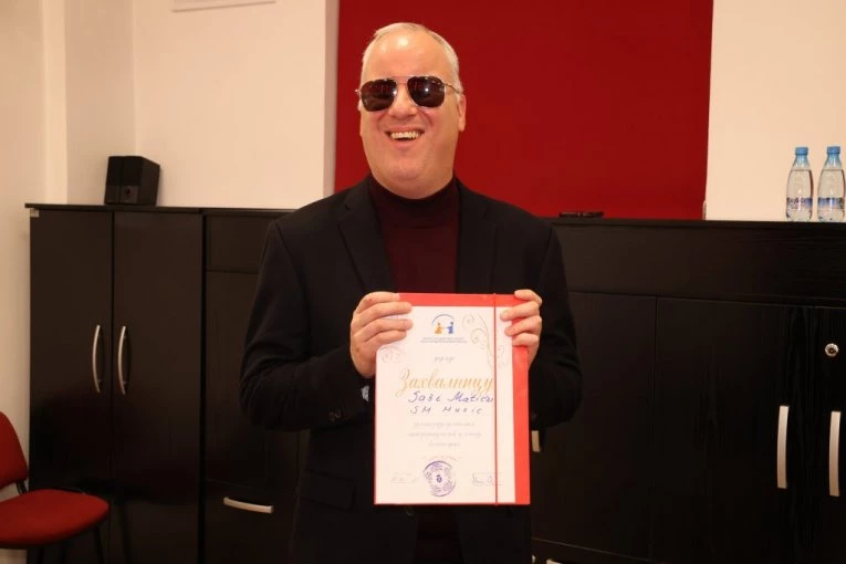 SAŠA MATIĆ ISPUNIO OBEĆANJE: VELIKA DONACIJA DEČJOJ ONKOLOGIJI KCV!