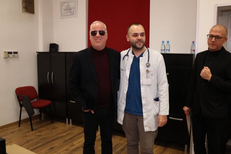 Saša Matić pomogao bolnici