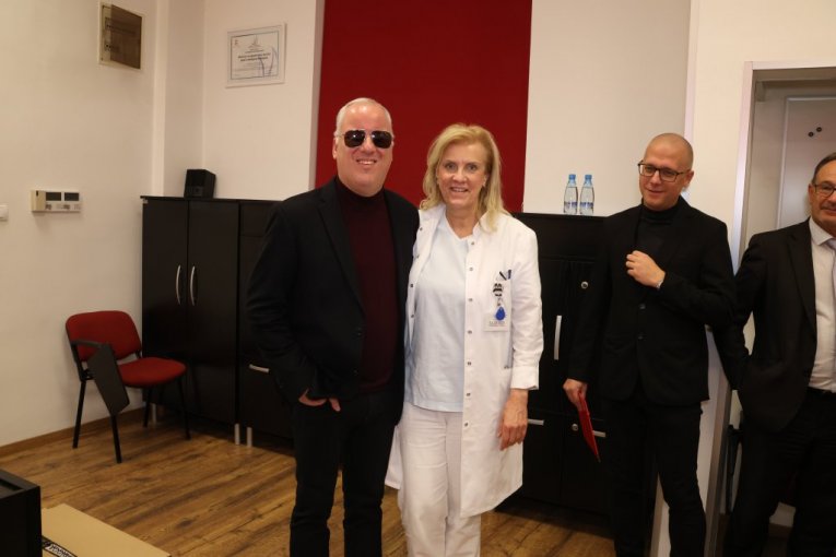 Saša Matić pomogao bolnici