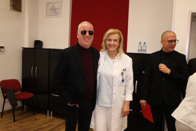 Saša Matić pomogao bolnici