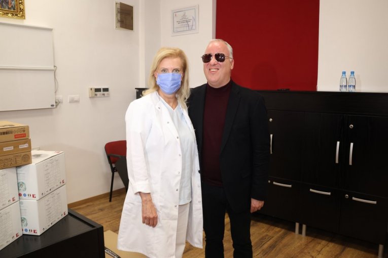 Saša Matić pomogao bolnici
