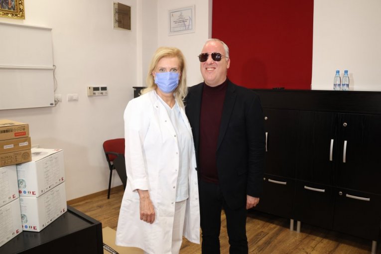 Saša Matić pomogao bolnici