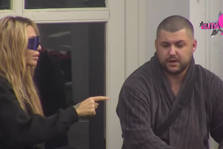 Aneli, Asmin i Toša