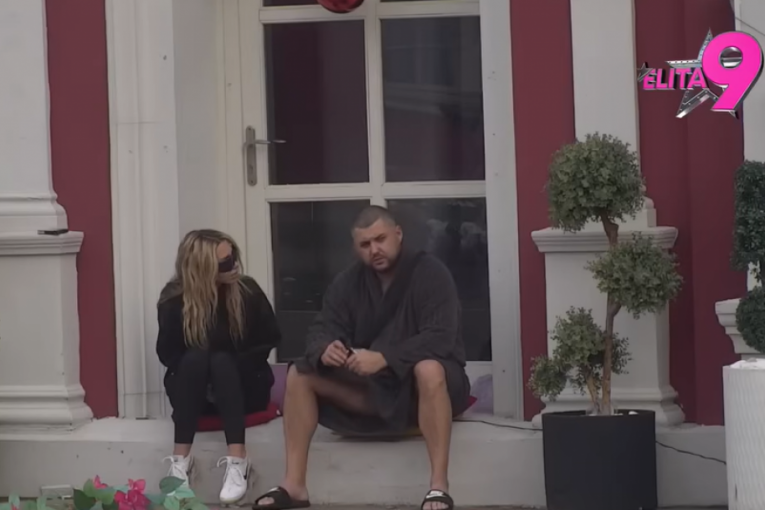 Aneli, Asmin i Toša