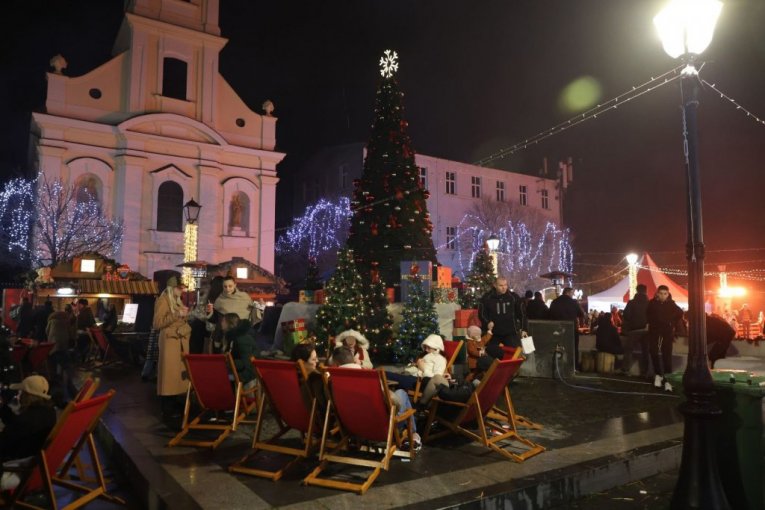 Zemunska bajka - Prvi veliki praznični festival u Zemunu