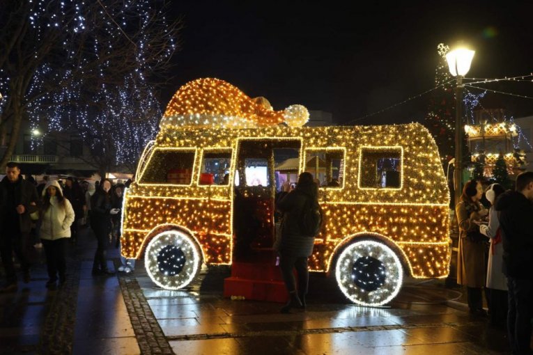Zemunska bajka - Prvi veliki praznični festival u Zemunu